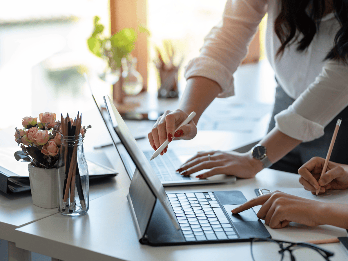 Why Hiring a Virtual Assistant in the Philippines Is Smarter Than Hiring Directly